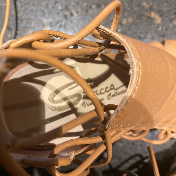 Leather strappy shoes! Worn once for shoot - Picture 3 of 5